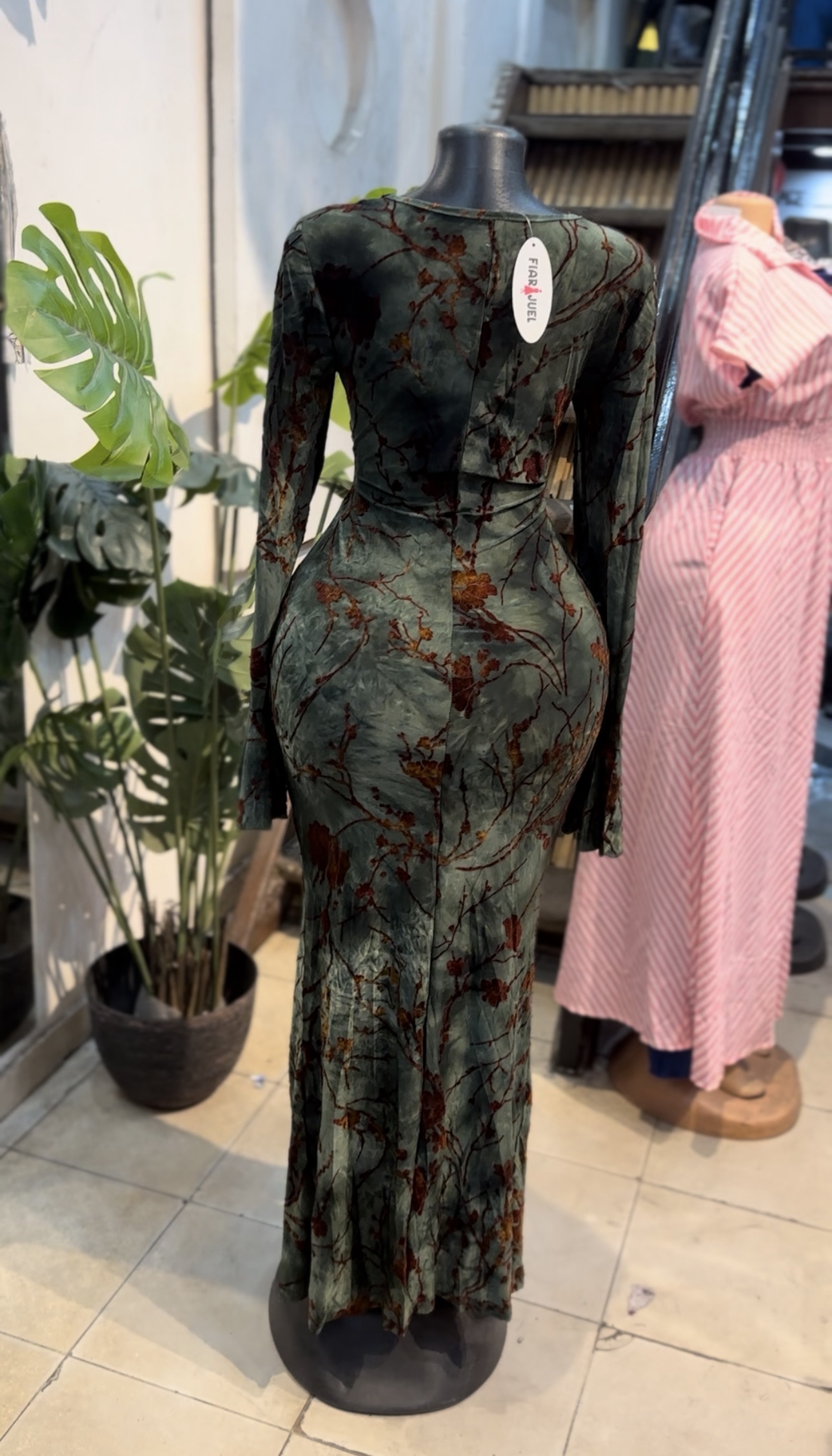 Robe cocktail – Image 3